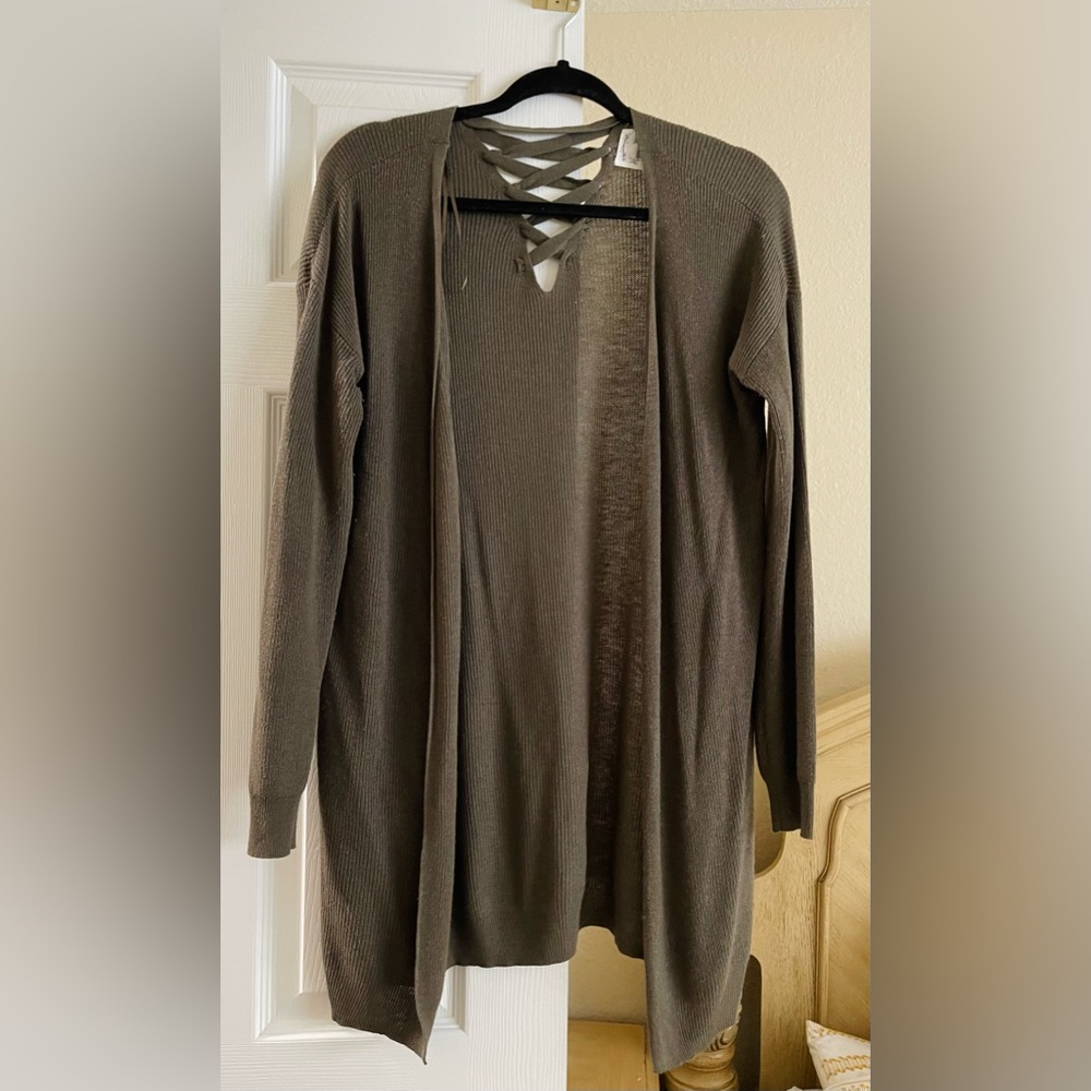HIPPIE ROSE LIGHTWEIGHT KNIT CARDIGAN
